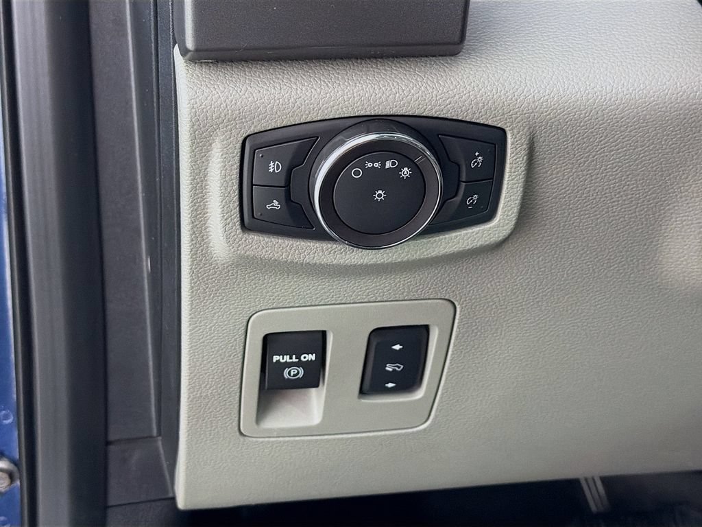 Used 2019 Ford F150 XLT w/ Equipment Group 302A Luxury AWD/4WD image 11