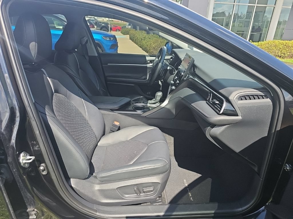 Used 2021 Toyota Camry XSE FWD image 20