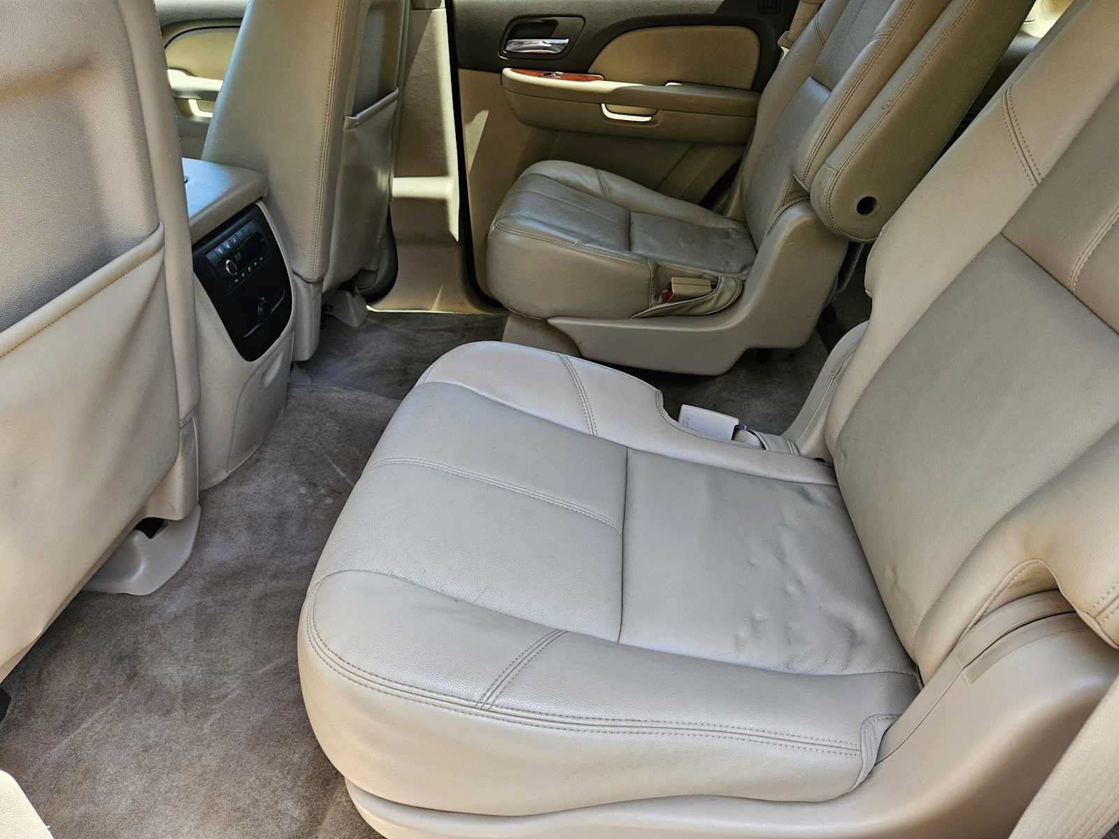 Used 2013 Chevrolet Tahoe LT w/ Texas Edition RWD image 29