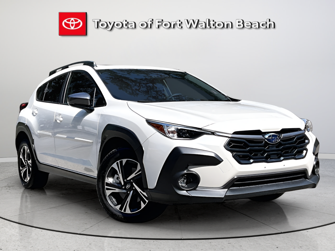 Used 2025 Subaru Crosstrek 2.5i Premium AWD/4WD image 2