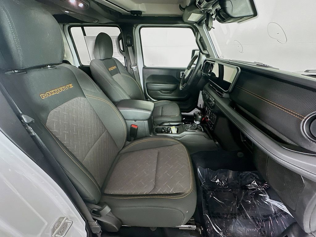 Certified 2025 Jeep Gladiator Mojave w/ Steel Bumper Group image 38