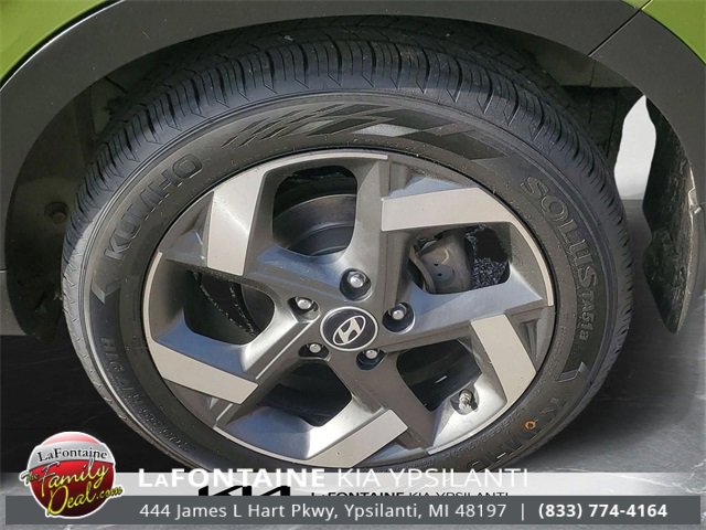 Used 2021 Hyundai Venue SEL image 9