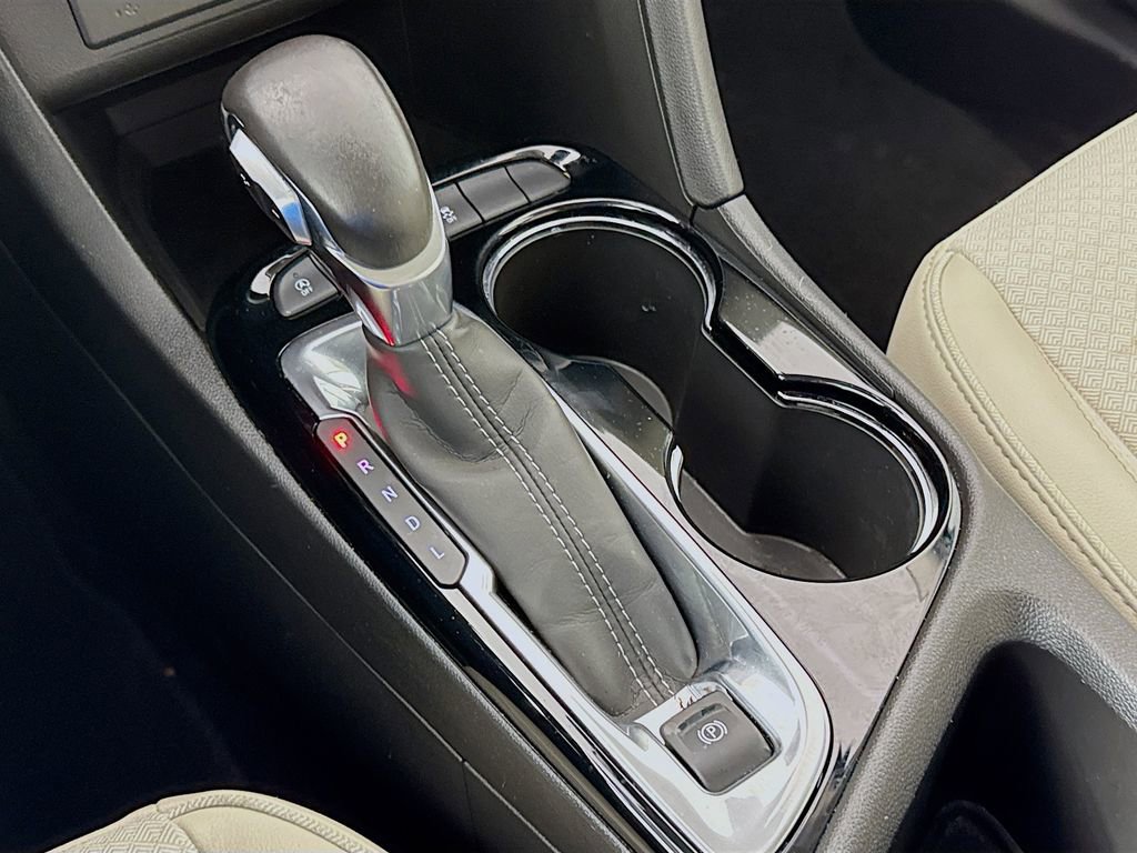 Used 2021 Buick Encore GX Select image 16