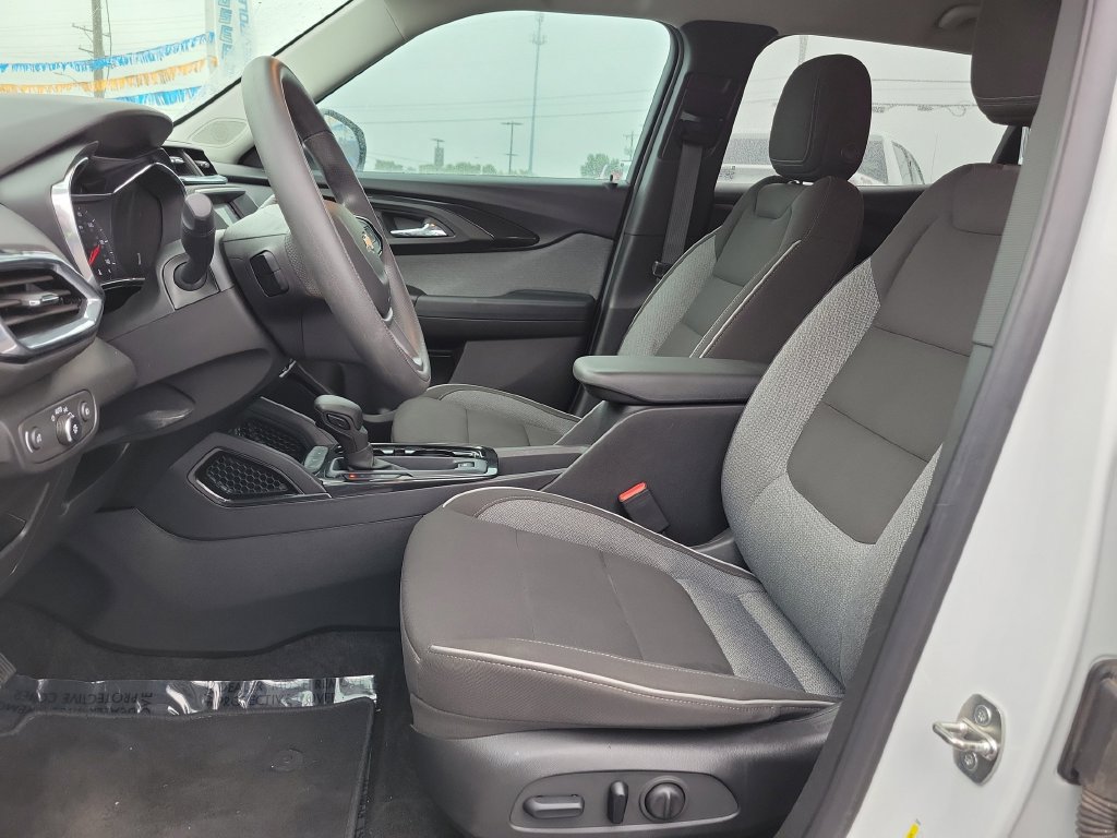 Used 2022 Chevrolet TrailBlazer LT w/ Driver Confidence Package FWD image 19