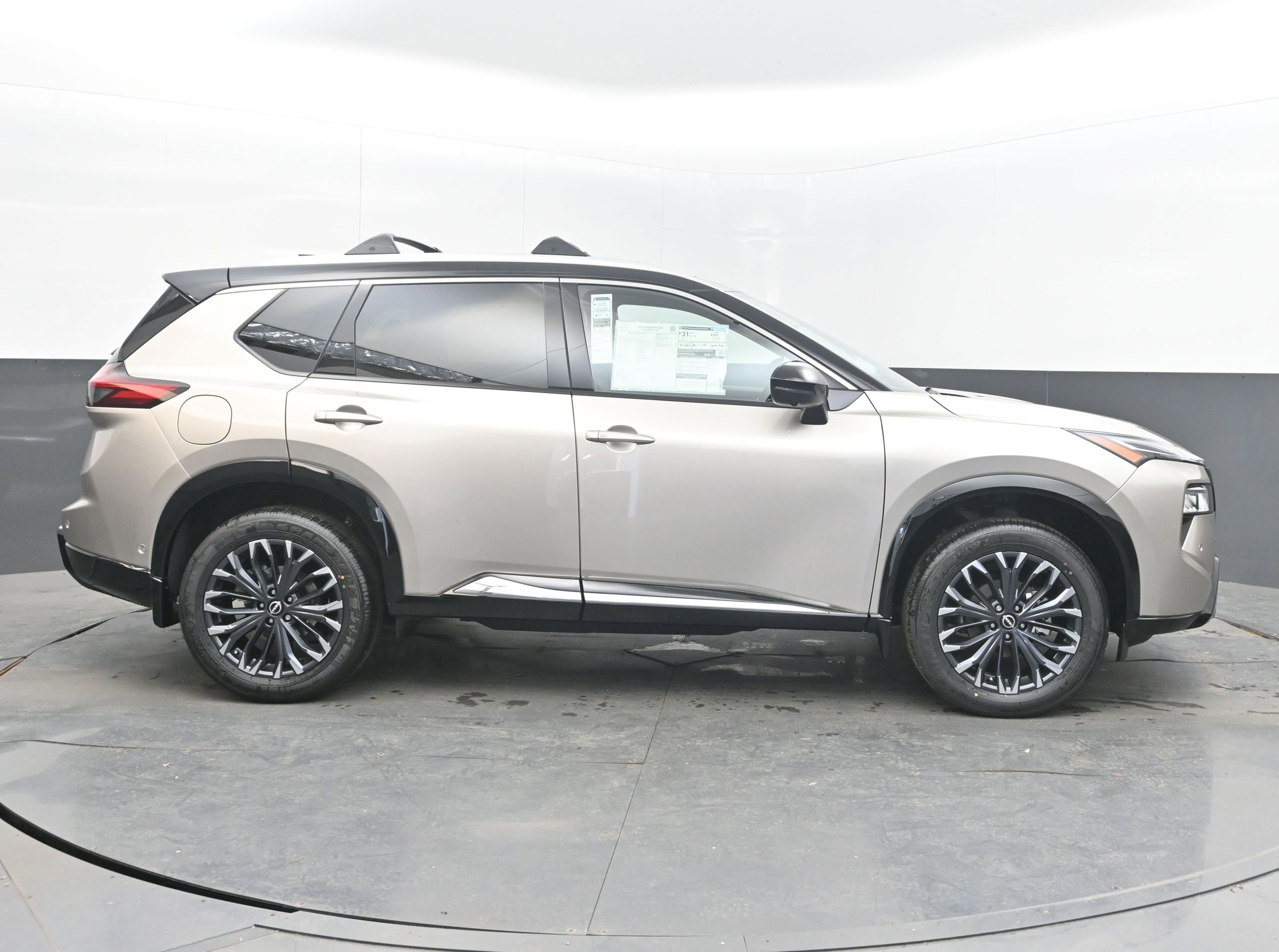 New 2026 Nissan Rogue Platinum image 8