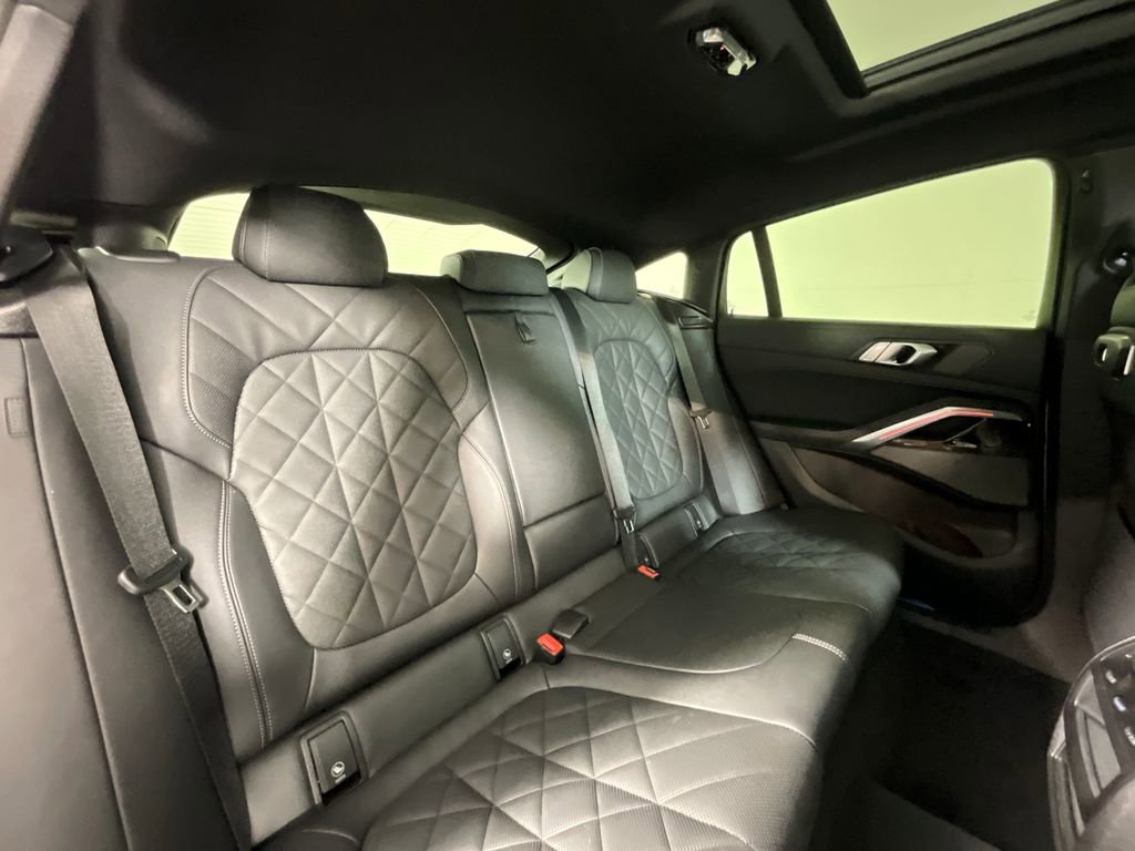 Used 2024 BMW X6 xDrive40i w/ M Sport Professional Package image 22