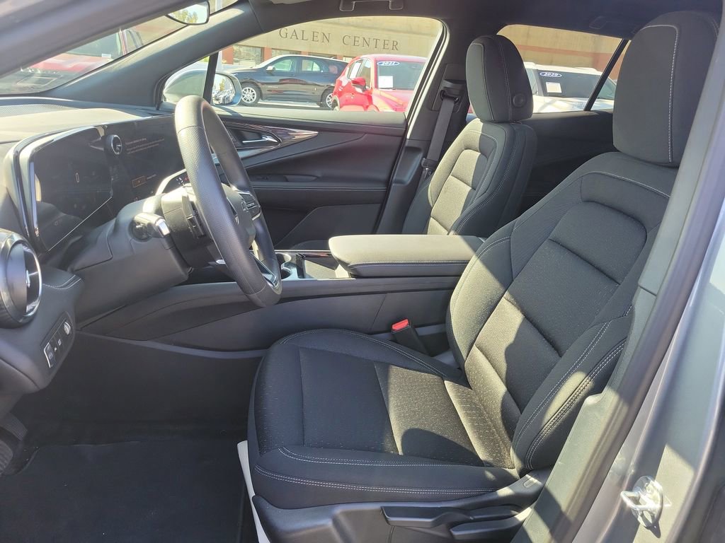 Used 2025 Chevrolet Blazer EV LT w/ Midnight/Sport Edition image 17