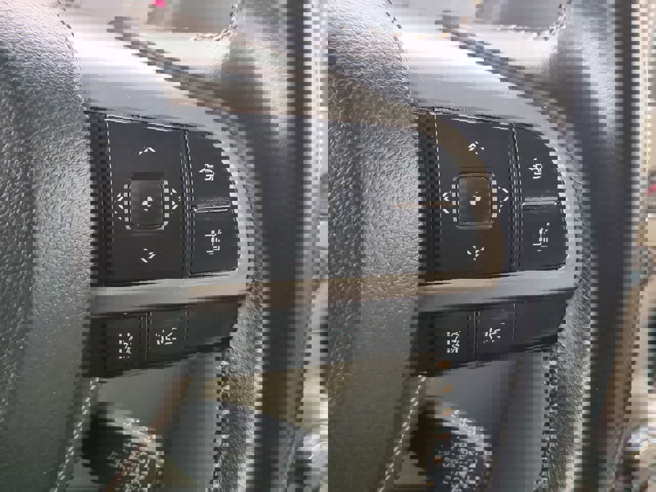 Used 2020 Lexus GX 460 Premium w/ Premium Package AWD/4WD image 25