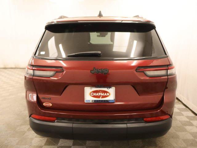 Used 2025 Jeep Grand Cherokee L Laredo AWD/4WD image 11