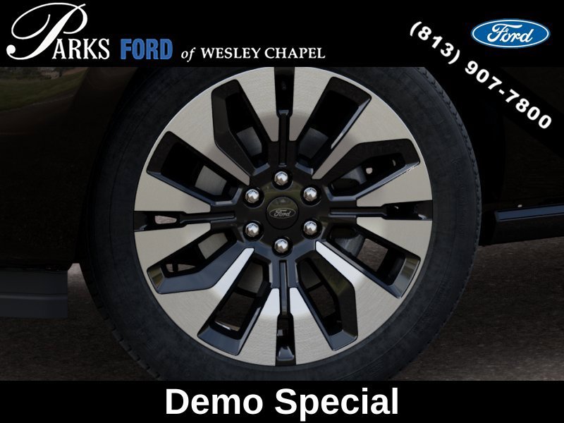 New 2027 Ford Expedition Platinum w/ Driver's Package RWD image 19