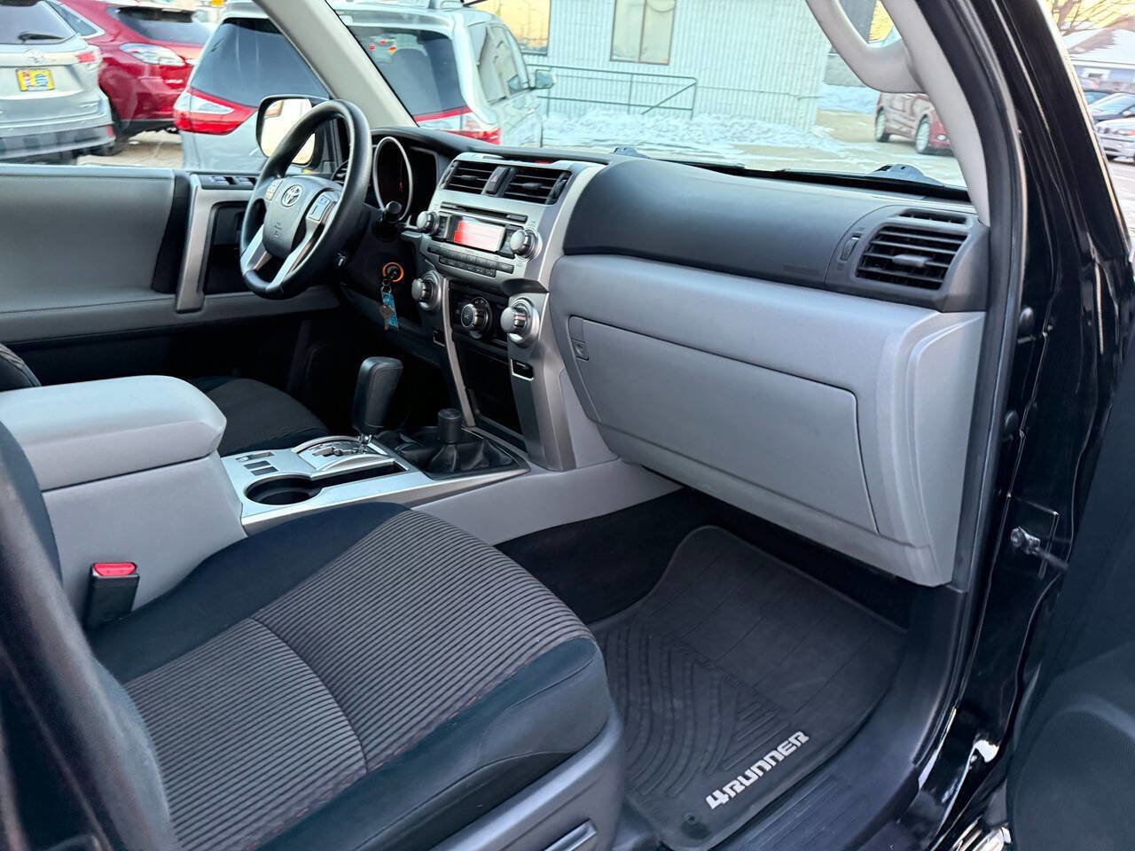 Used 2011 Toyota 4Runner SR5 w/ Convenience Pkg AWD/4WD image 32