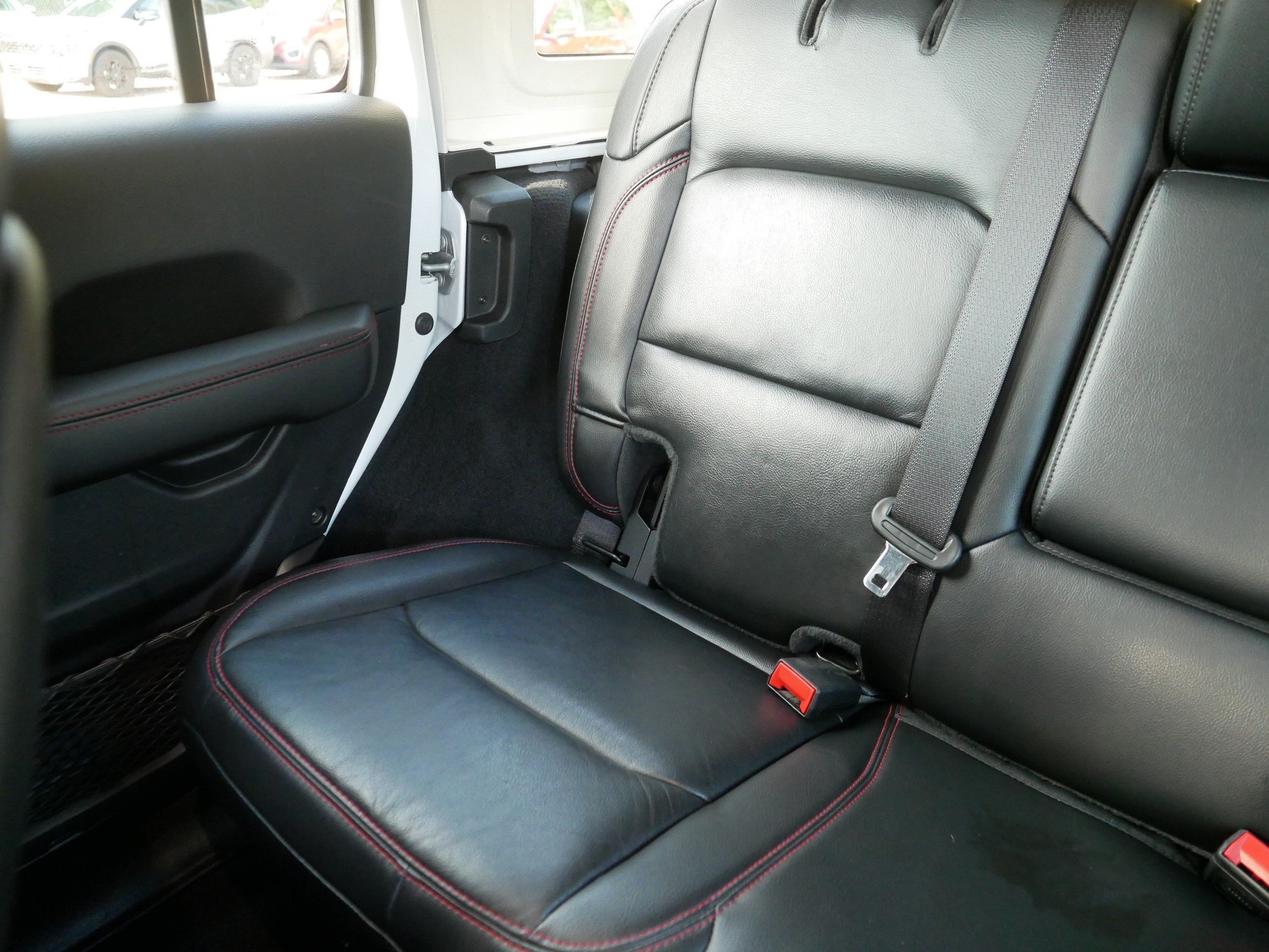 Used 2021 Jeep Wrangler Unlimited Rubicon AWD/4WD image 12
