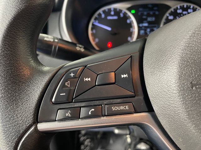 Used 2022 Nissan Kicks S image 11