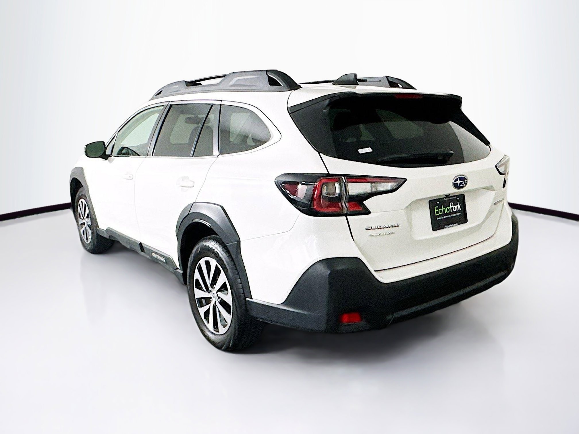 Used 2025 Subaru Outback Premium image 5