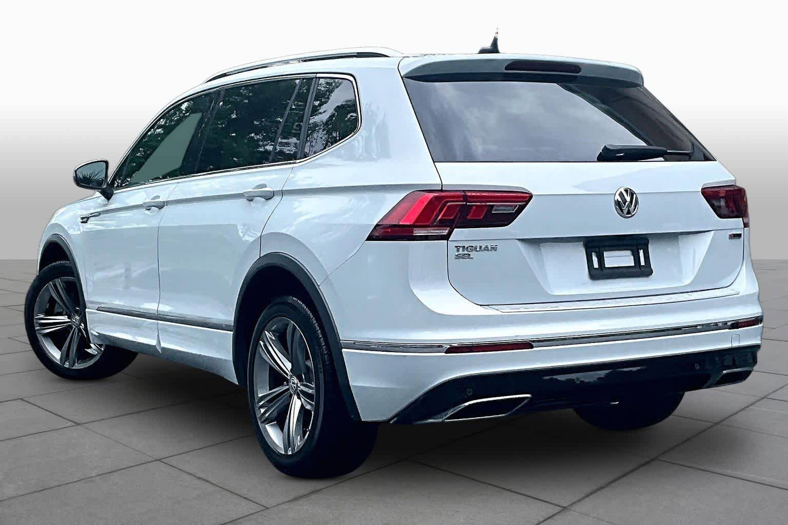 Used 2019 Volkswagen Tiguan SEL R-Line AWD/4WD image 12
