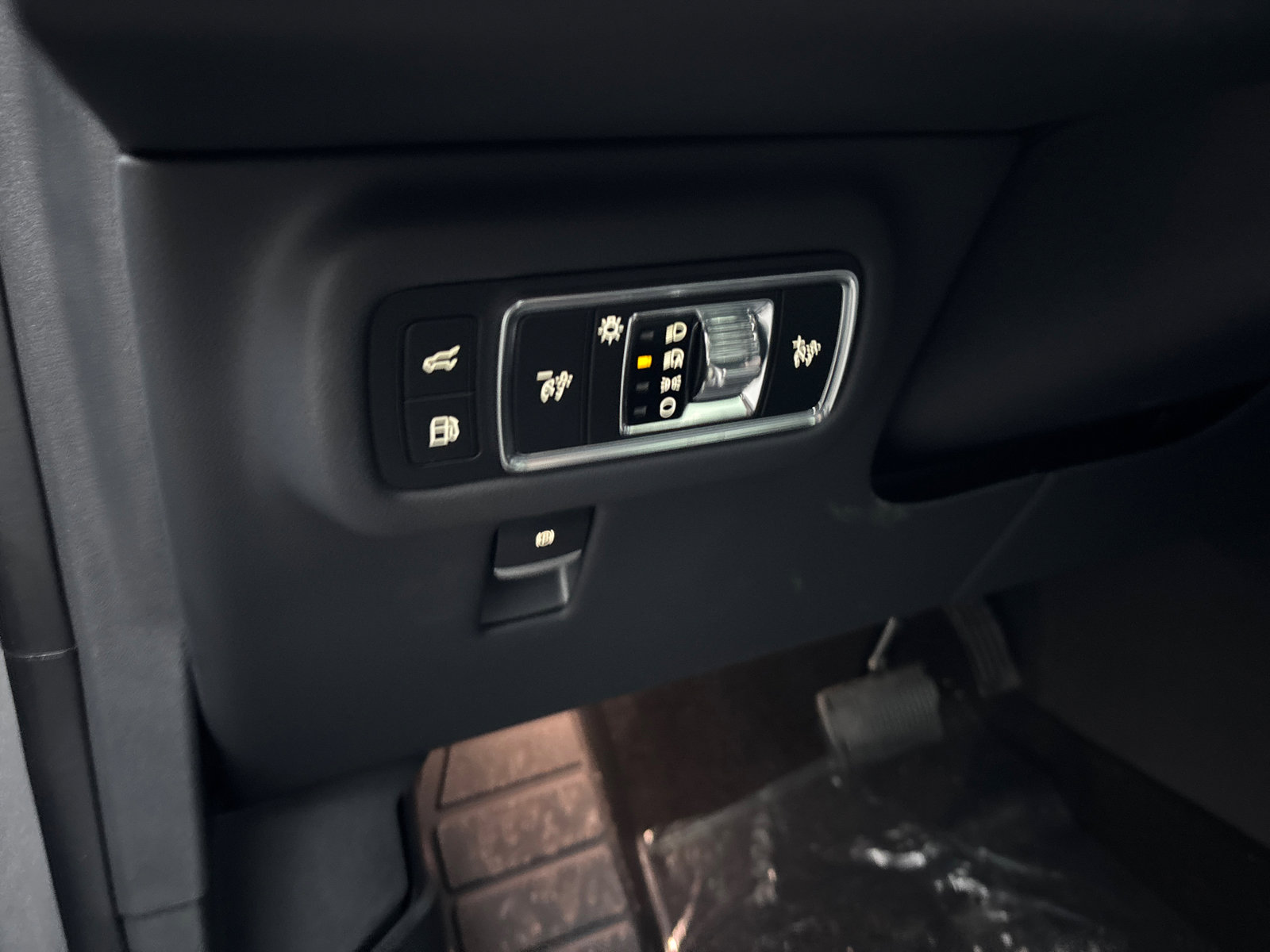 New 2026 Lincoln Nautilus Premier w/ Equipment Group 102A image 14