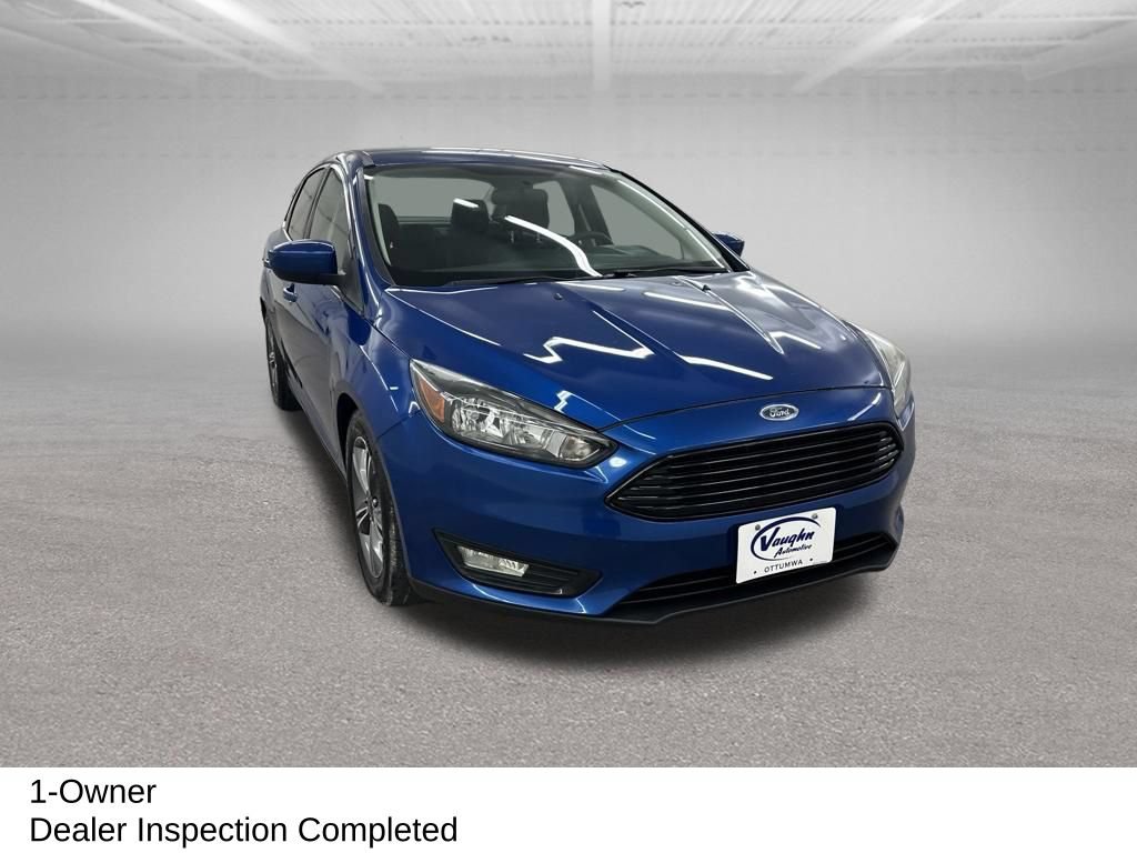 Used 2018 Ford Focus SE w/ SE Appearance Package FWD image 3