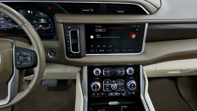 Used 2022 GMC Yukon XL Denali image 16