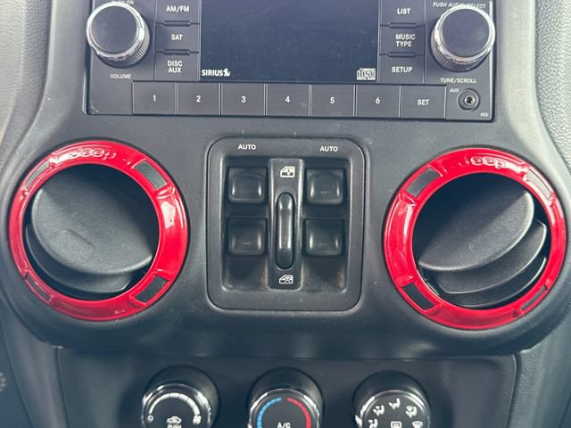 Used 2017 Jeep Wrangler Unlimited Rubicon AWD/4WD image 23