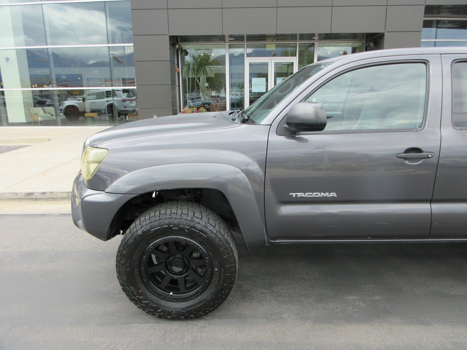 Used 2012 Toyota Tacoma 4x4 Double Cab w/ TRD Off-Road Pkg image 2