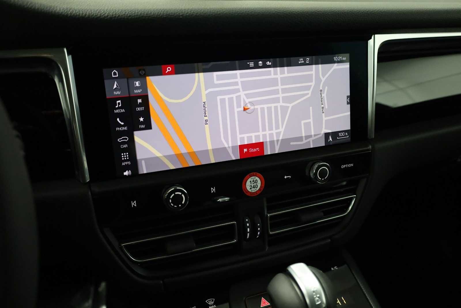 New 2026 Porsche Macan image 33