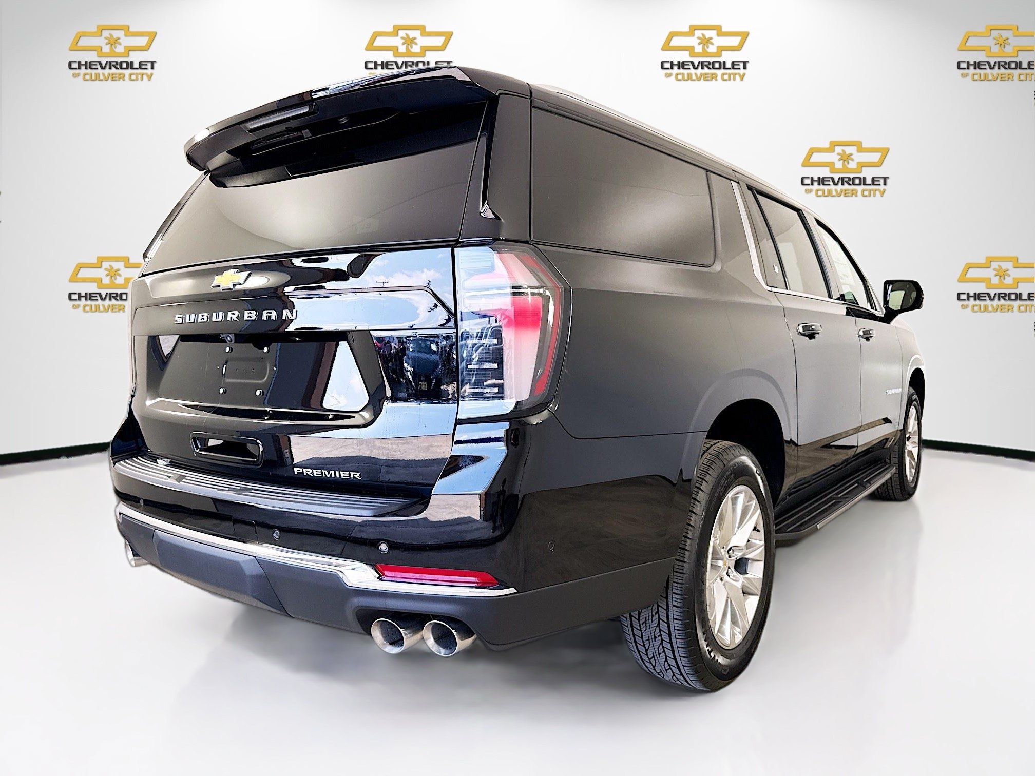New 2026 Chevrolet Suburban Premier RWD image 8