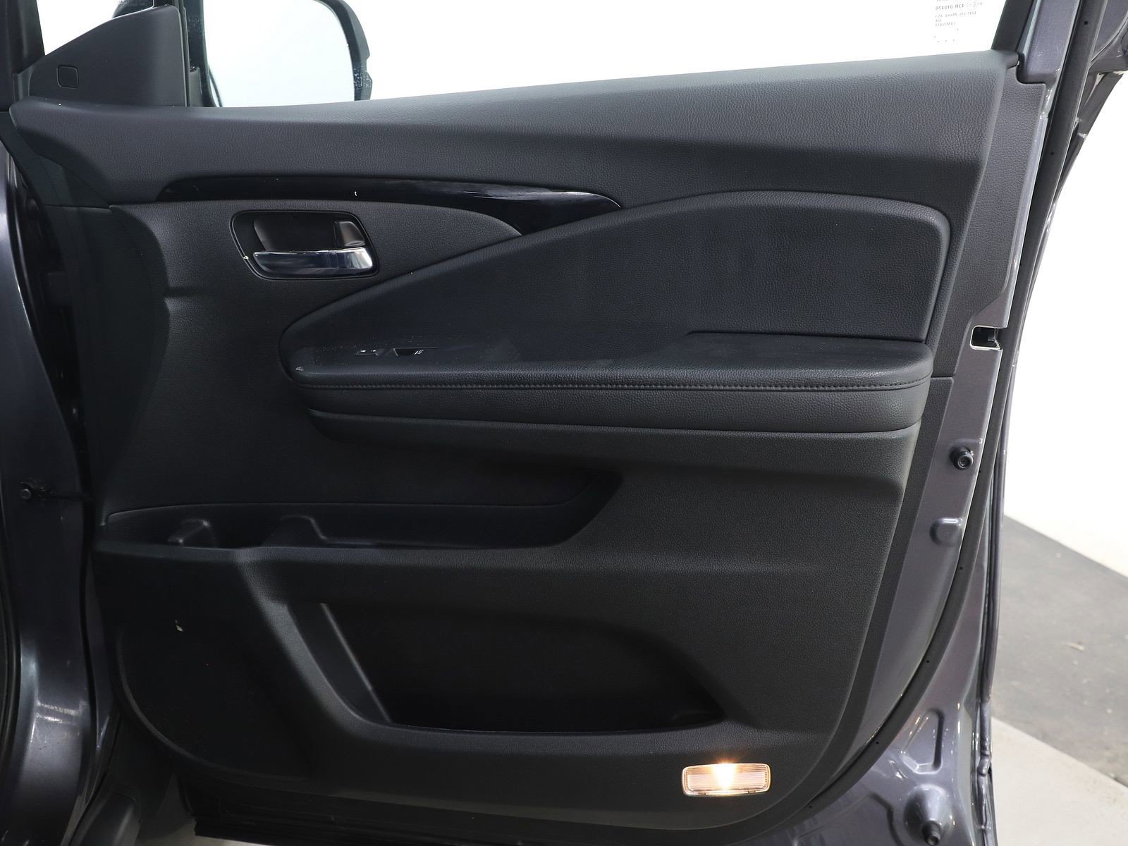 Used 2021 Honda Passport Touring image 9