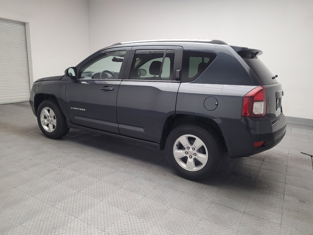 Used 2015 Jeep Compass Sport image 3