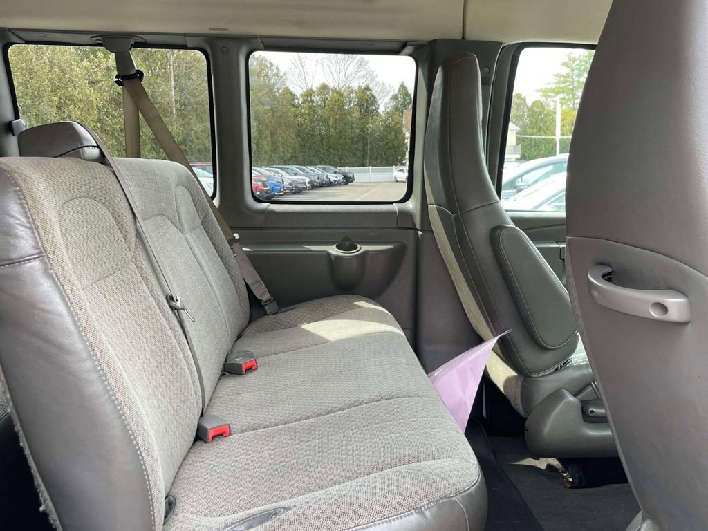 Used 2020 Chevrolet Express 3500 LT w/ LT Preferred Equipment Group image 10