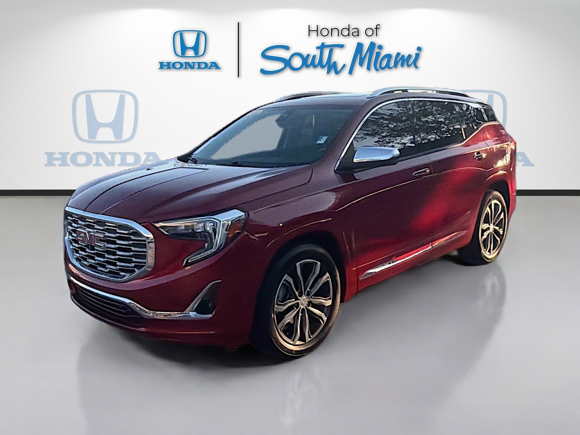 Used 2020 GMC Terrain Denali w/ Denali Premium Package image 3