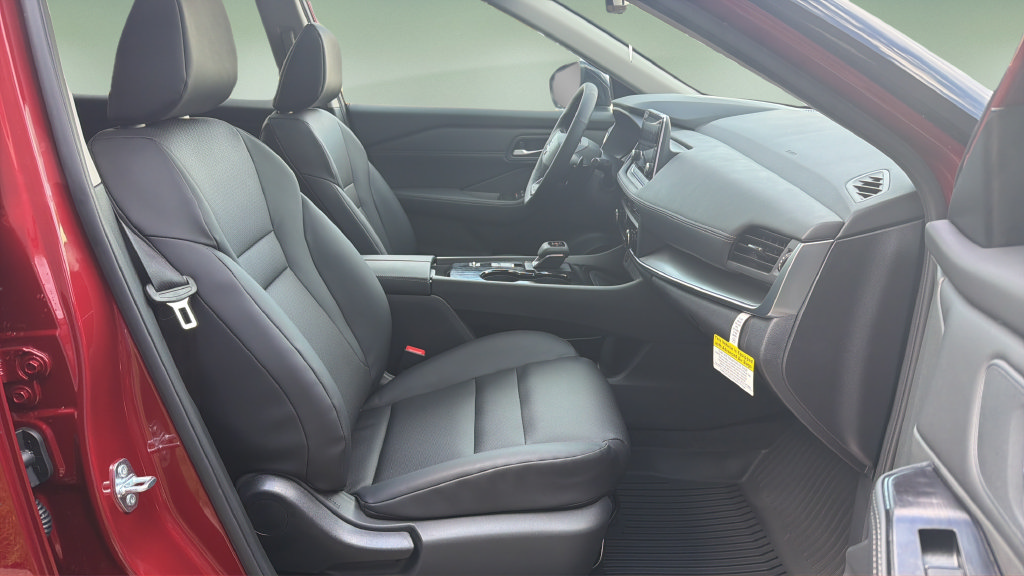 New 2026 Nissan Rogue Dark Armor FWD image 11