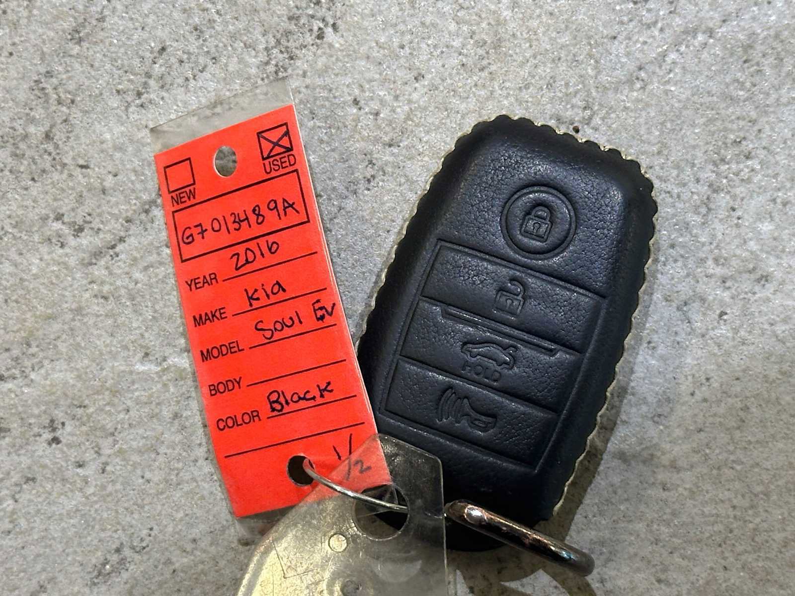 Used 2016 Kia Soul EV + image 32