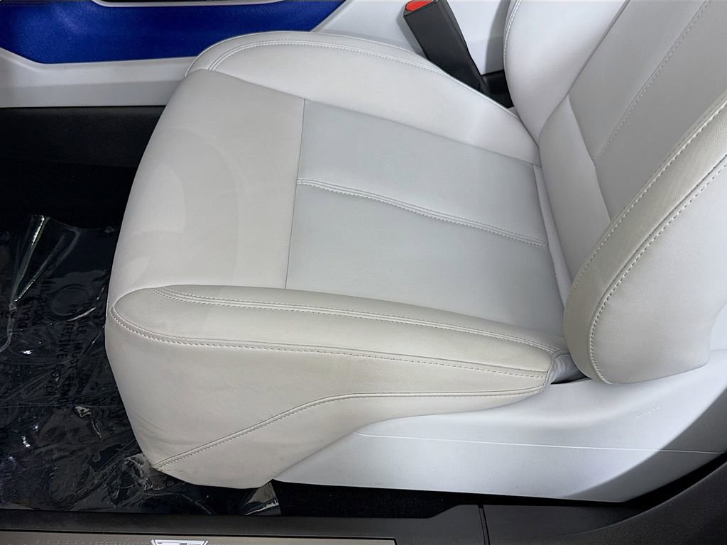 Used 2025 Cadillac Optiq Sport 1 image 20