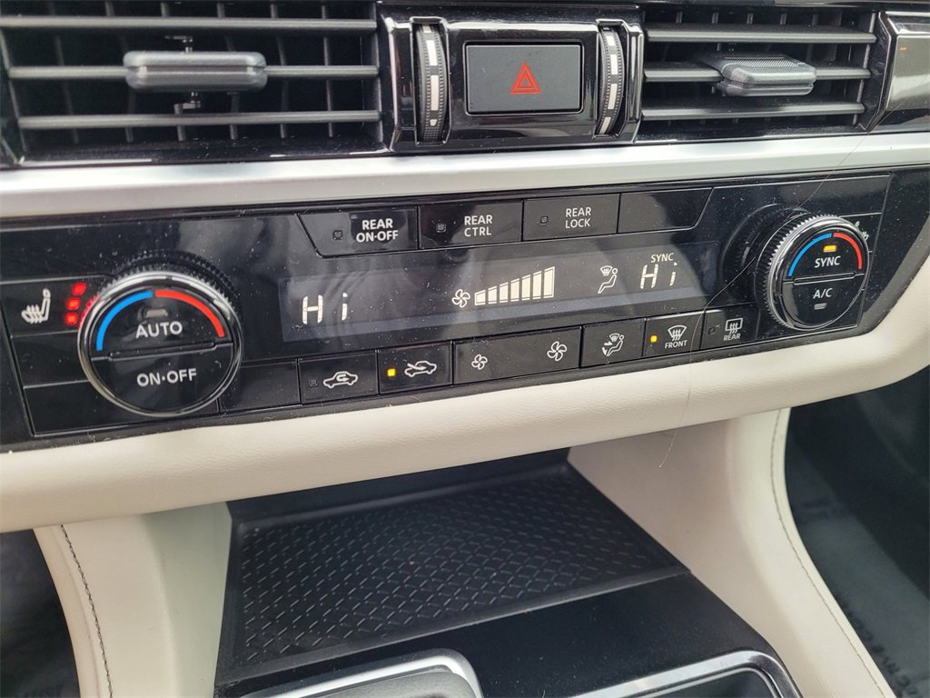 Used 2024 Nissan Pathfinder SV image 20