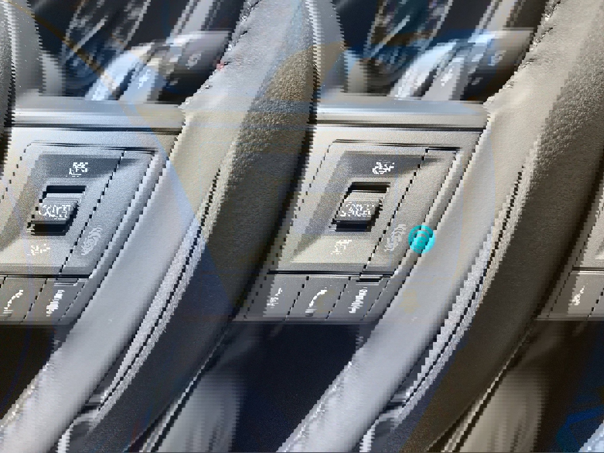 New 2025 Nissan Pathfinder SV w/ Black Appearance Package image 18