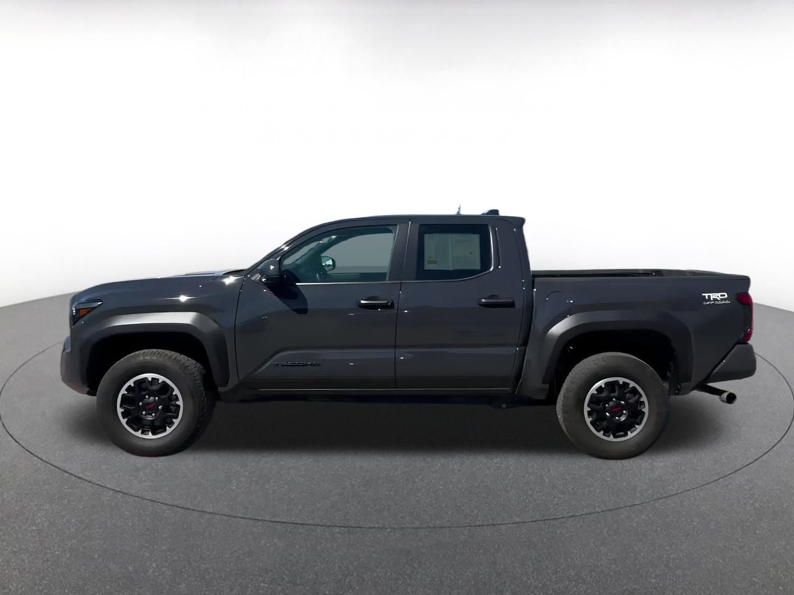 Used 2025 Toyota Tacoma TRD Off-Road image 8