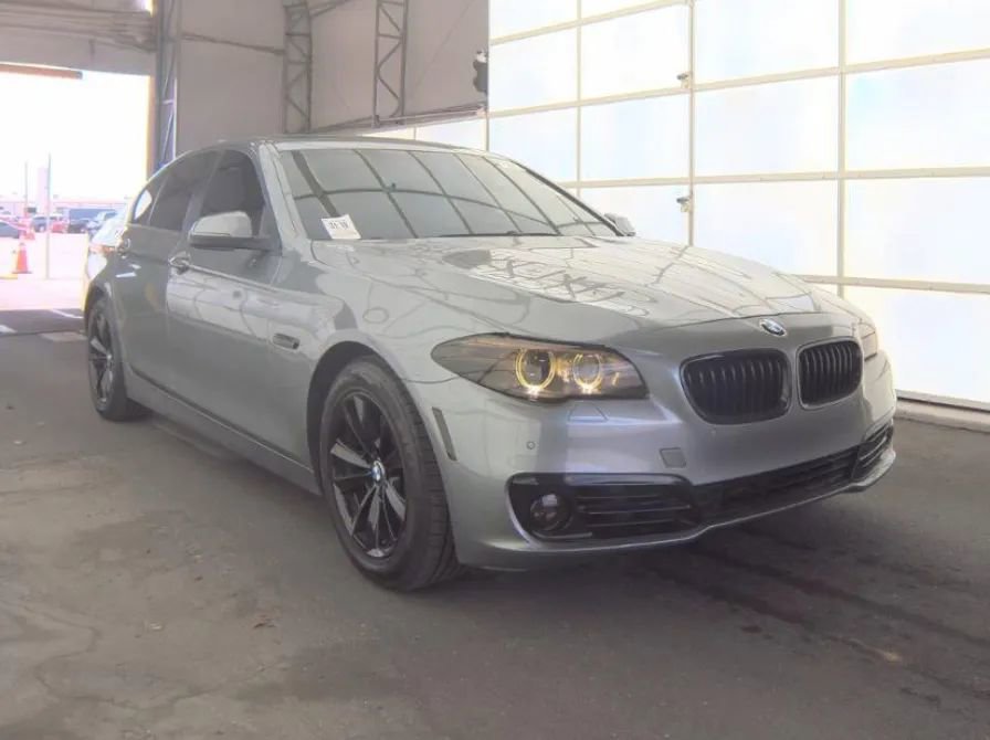 Used 2016 BMW 528i Sedan RWD image 1