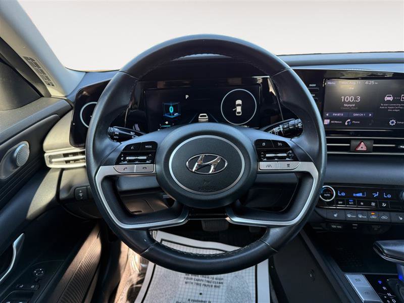 Used 2022 Hyundai Elantra SEL w/ Convenience + Premium Package image 13