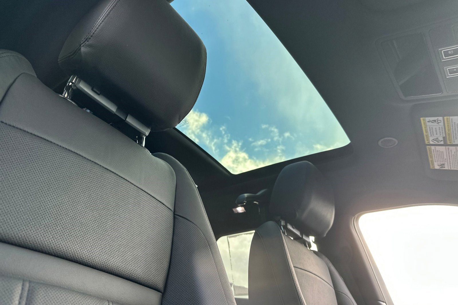 New 2026 Land Rover Range Rover Evoque S image 23