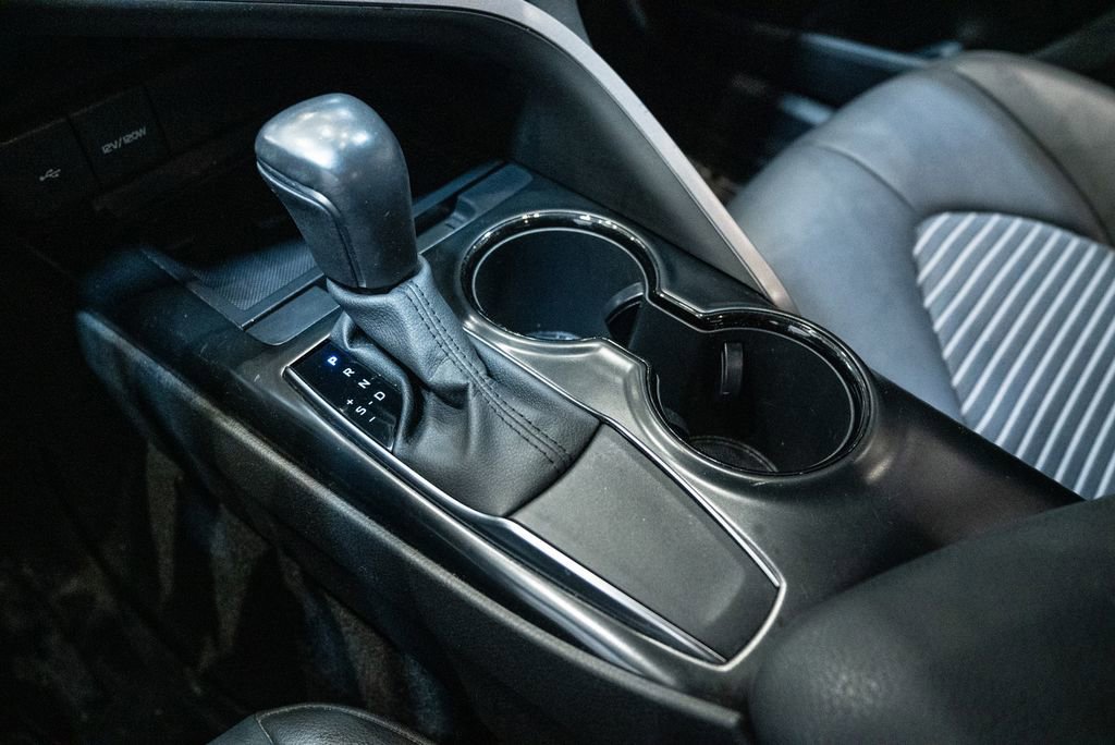 Certified 2020 Toyota Camry SE image 26