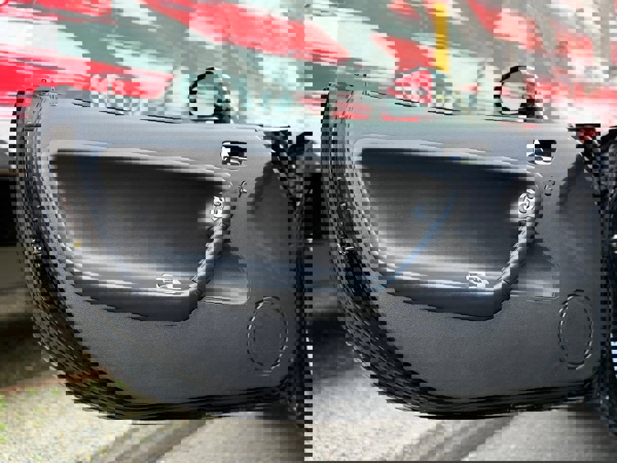 Used 2008 Pontiac Solstice GXP image 13