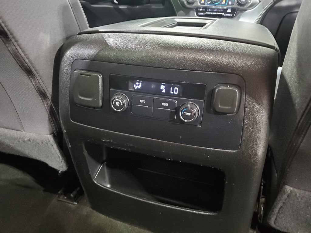 Used 2018 Chevrolet Tahoe LS RWD image 23