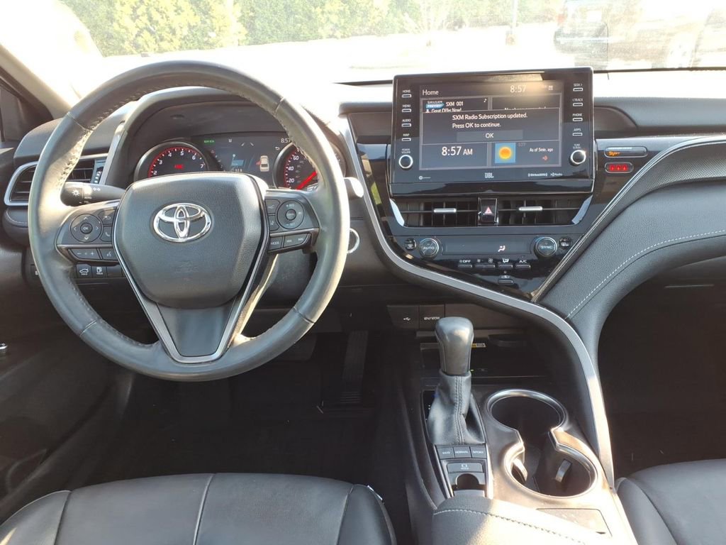 Used 2022 Toyota Camry XSE w/ Navigation Package image 11