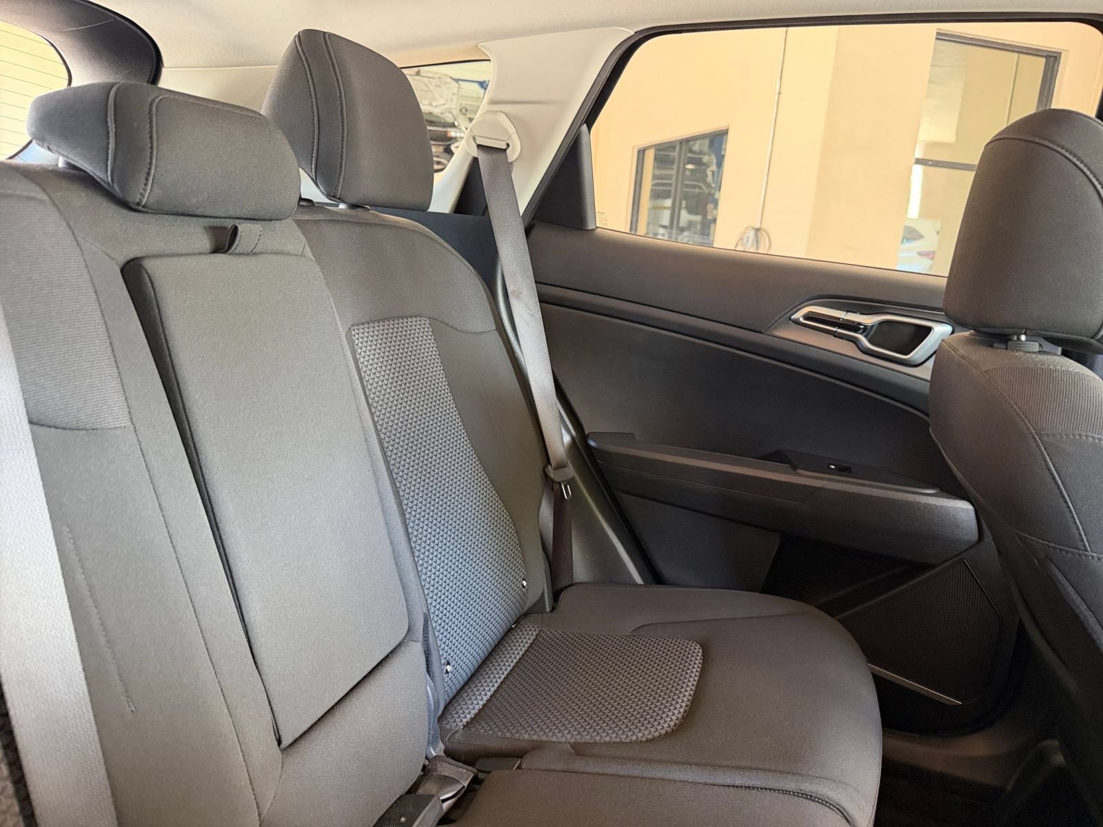Used 2026 Kia Sportage LX FWD image 32