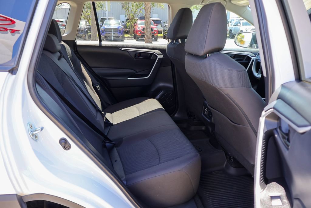 Used 2024 Toyota RAV4 LE image 10