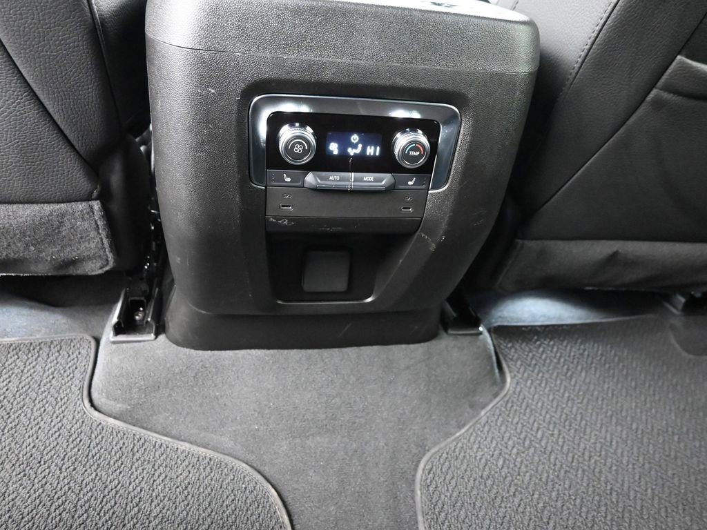 Used 2025 GMC Yukon Denali image 20