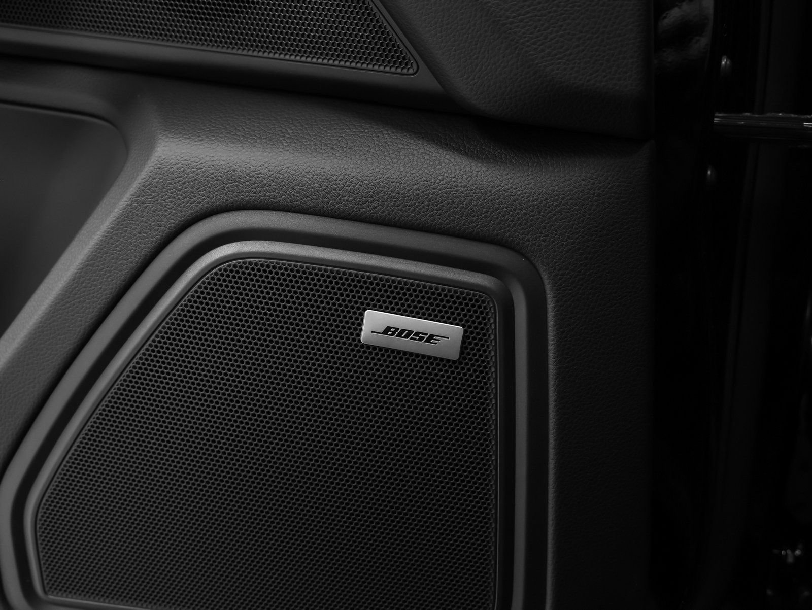 Certified 2026 Porsche Macan image 43