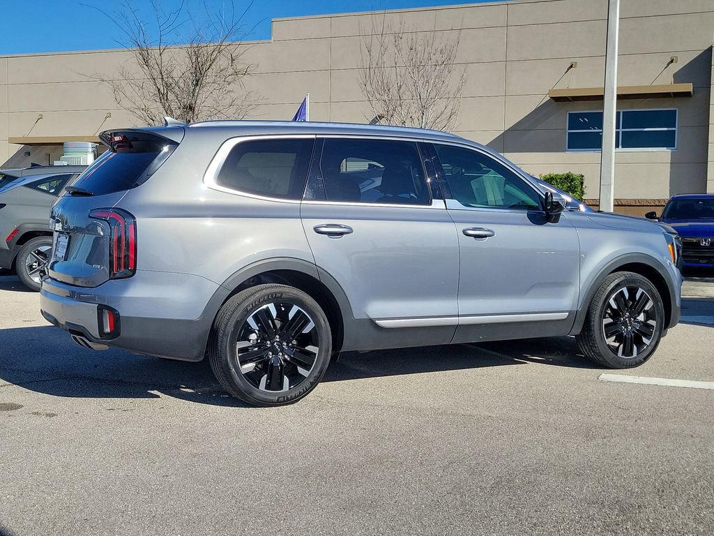 Used 2023 Kia Telluride SX image 4
