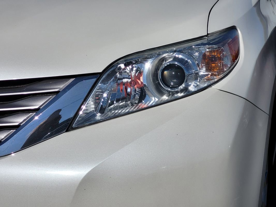 Used 2017 Toyota Sienna XLE w/ XLE Navigation Package AWD/4WD image 12