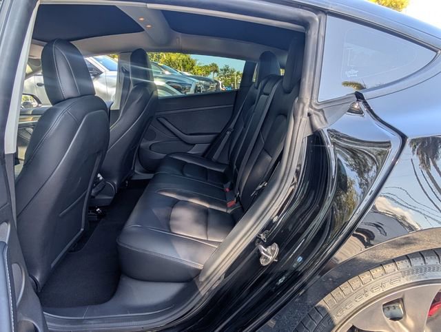 Used 2022 Tesla Model 3 Performance AWD/4WD image 11